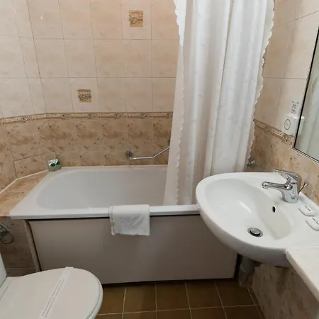 Noviz Hotel 3*