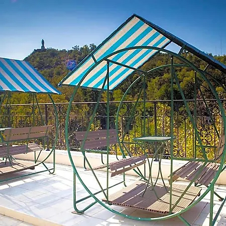 Noviz Hotel 3*