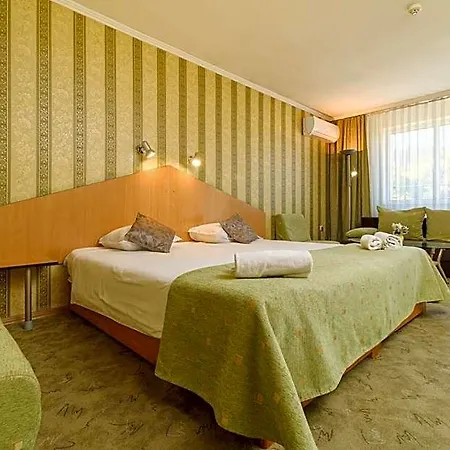 Noviz 3*